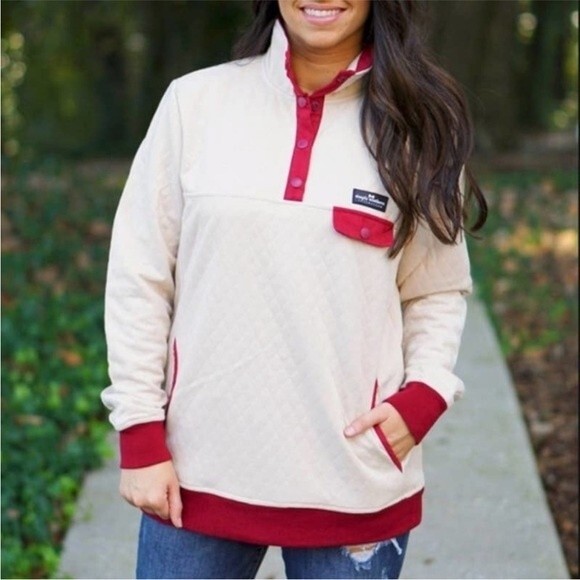 Simply Southern Cream Red Quilted 1/4 Snap Pullover Sweatshirt Size Medium - Picture 1 of 9